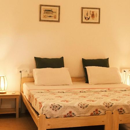 Hotel Coco Moon Morjim Exterior foto