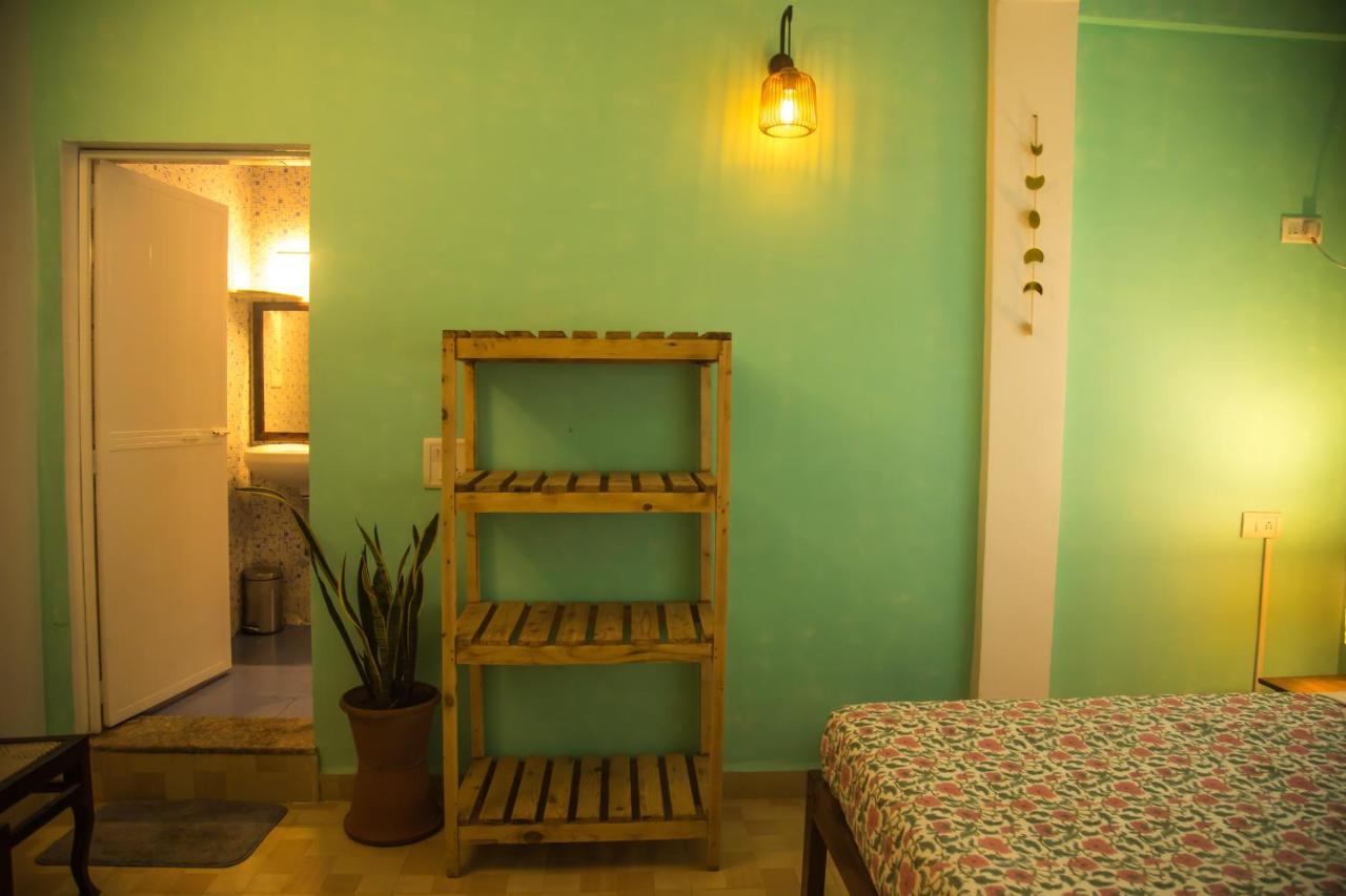 Hotel Coco Moon Morjim Exterior foto