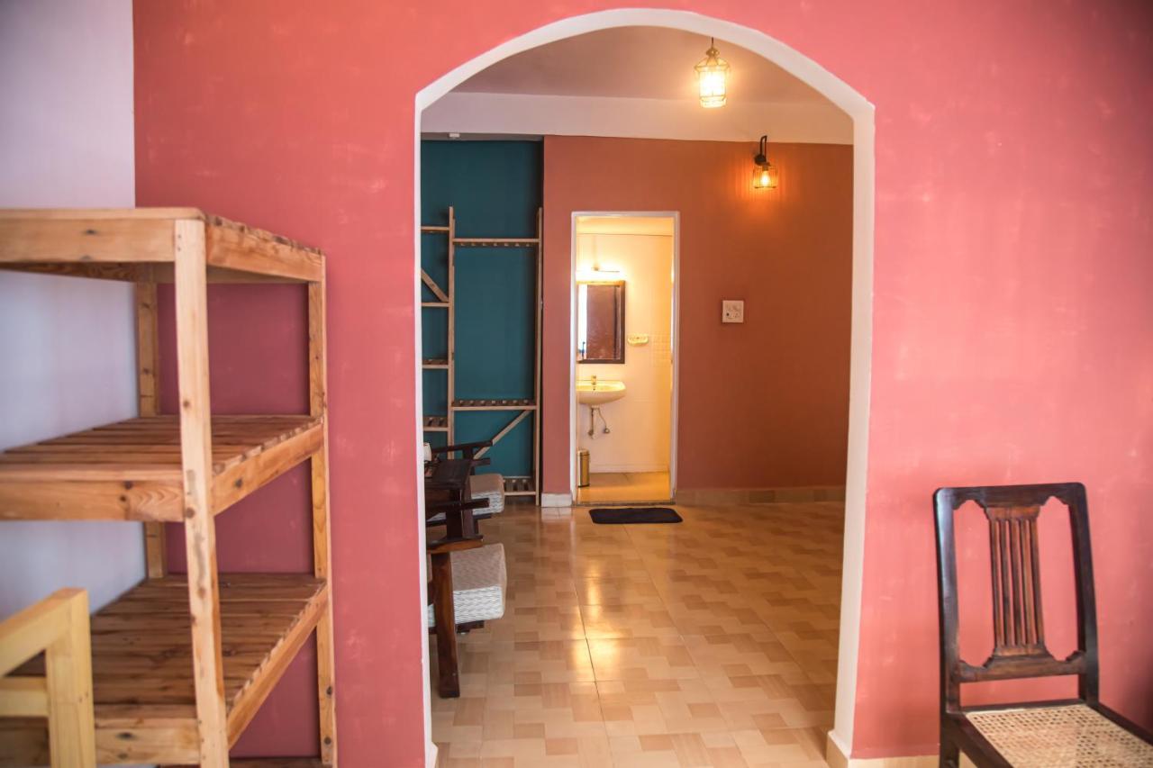 Hotel Coco Moon Morjim Exterior foto