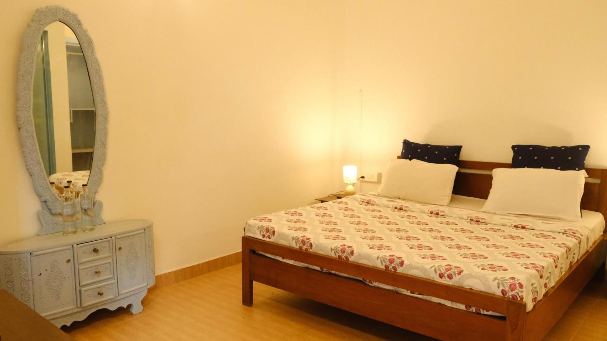 Hotel Coco Moon Morjim Exterior foto