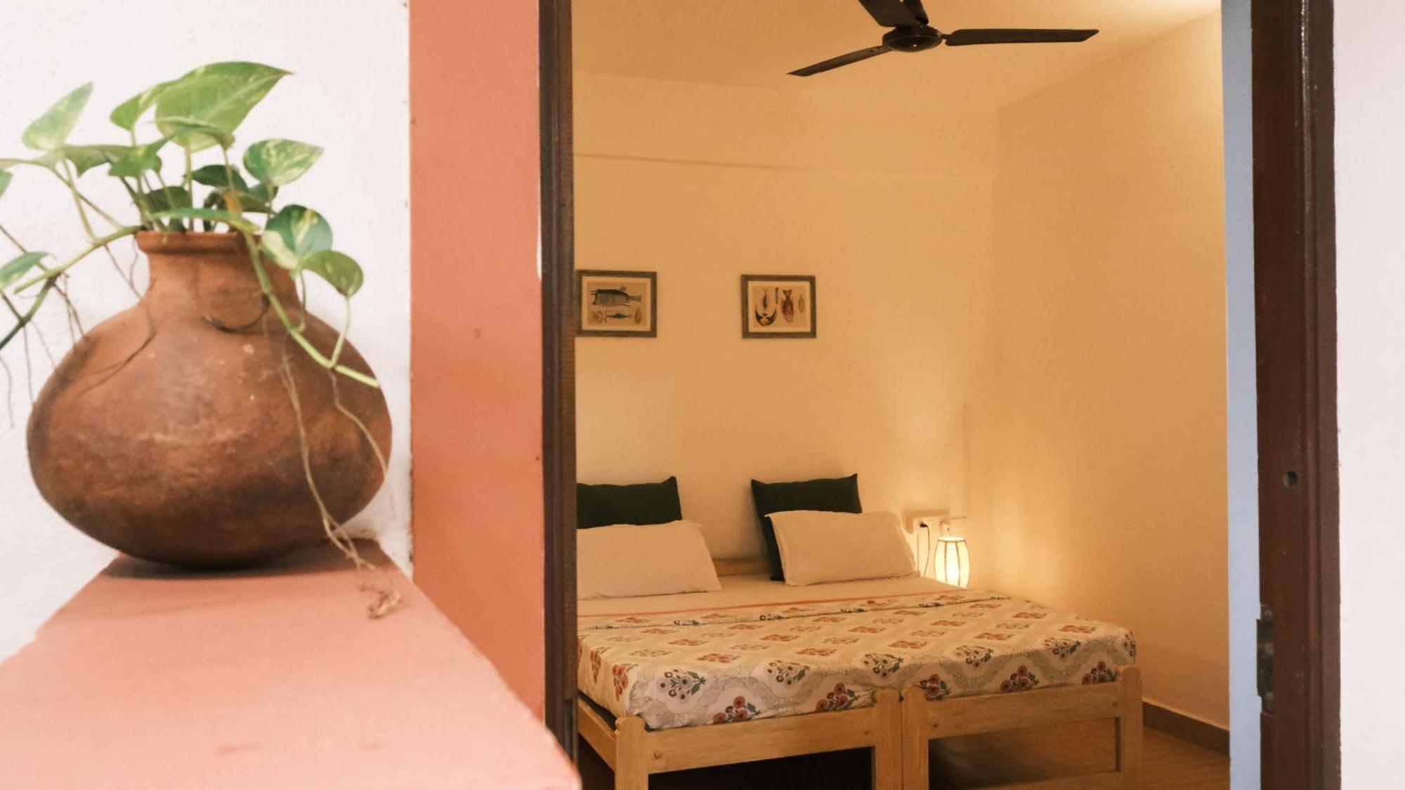 Hotel Coco Moon Morjim Exterior foto
