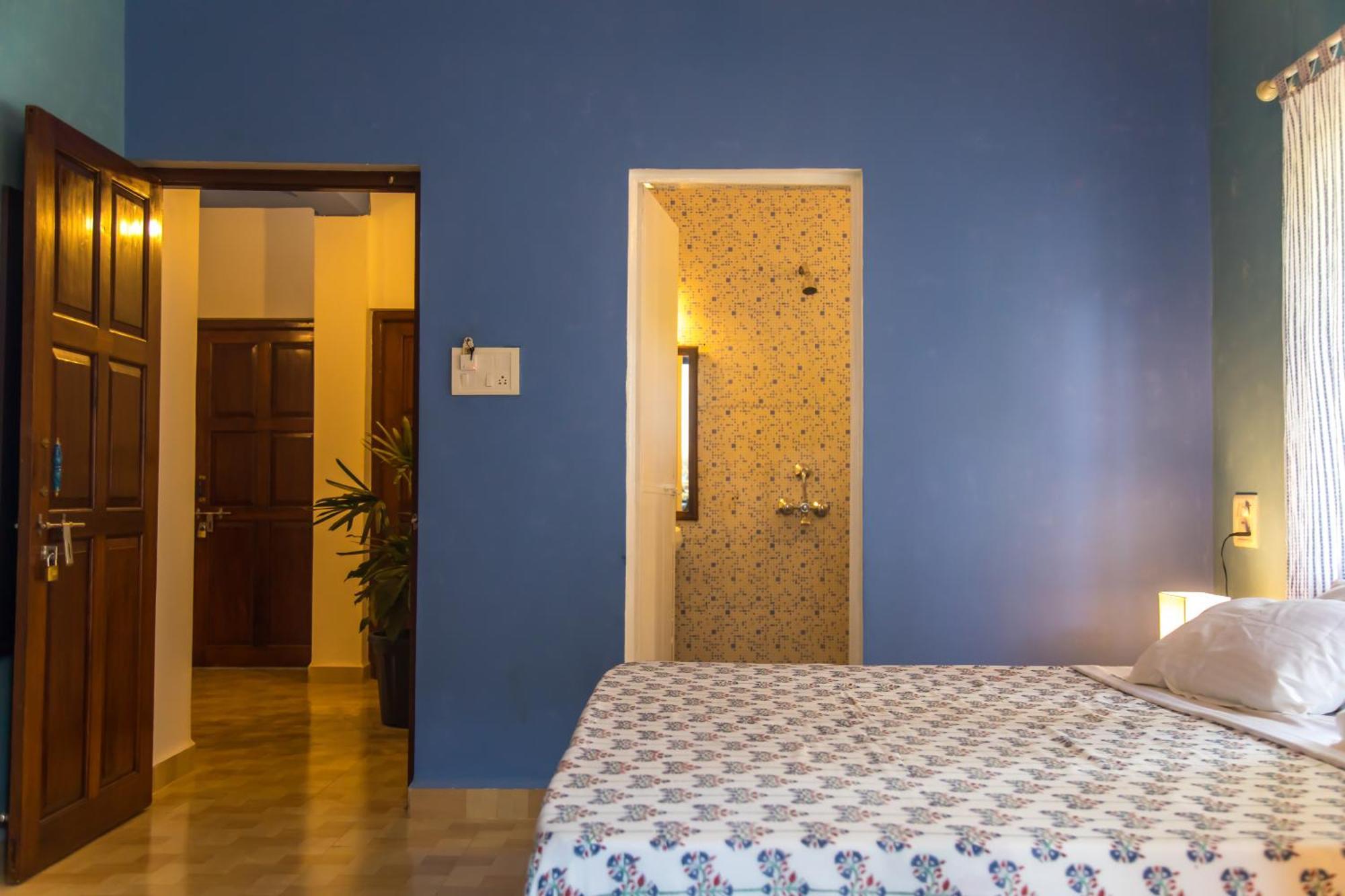 Hotel Coco Moon Morjim Exterior foto