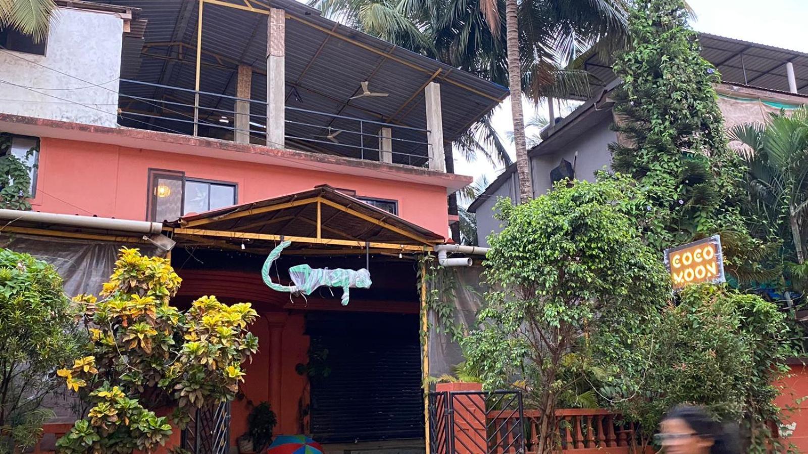 Hotel Coco Moon Morjim Exterior foto